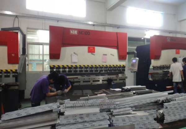 全數控(kong)剪折床(chuang)