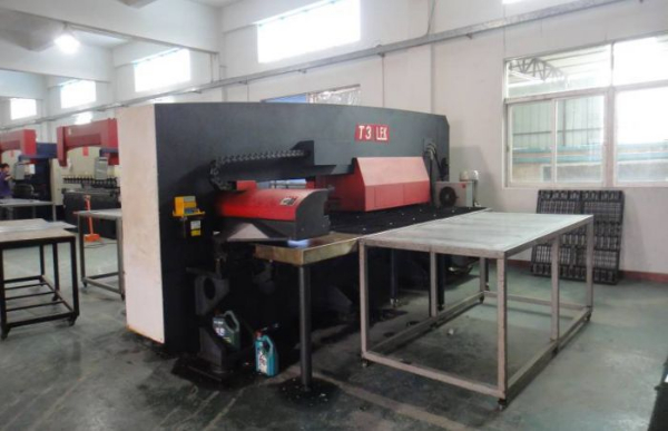 全自動(dong)32頭沖床(chuang)