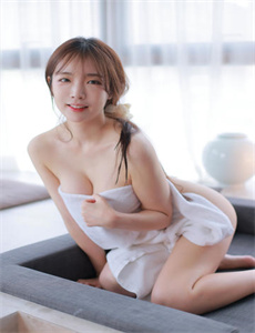 青春期4预告片-美女露底毛